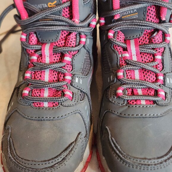 Little Girls Size 13 Hiking Boots - Picture 1 of 5